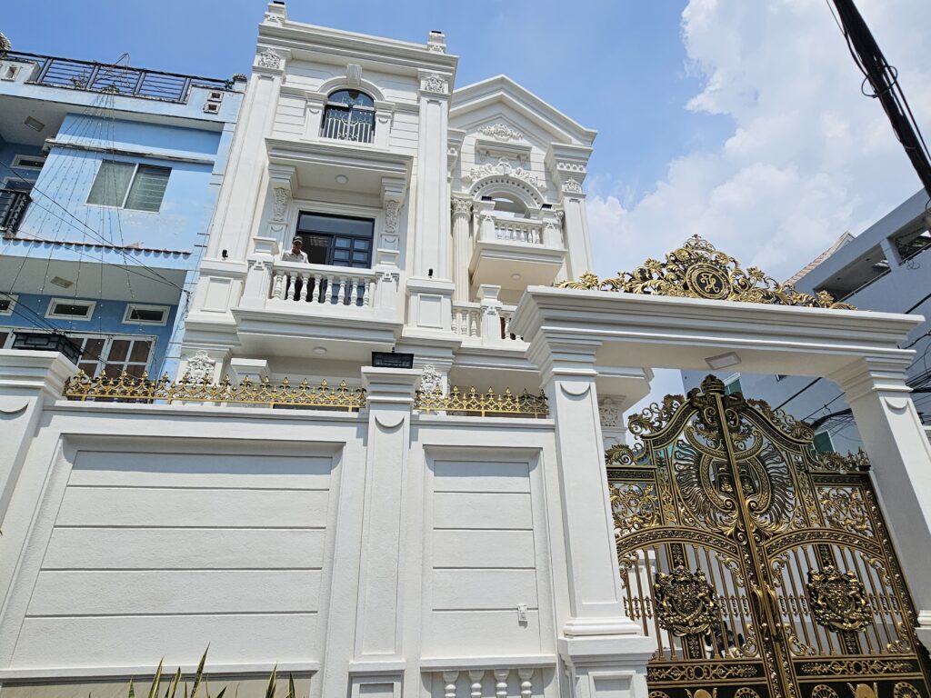 Mặt tiền biệt thự Tân Cổ Điển Bình Tân