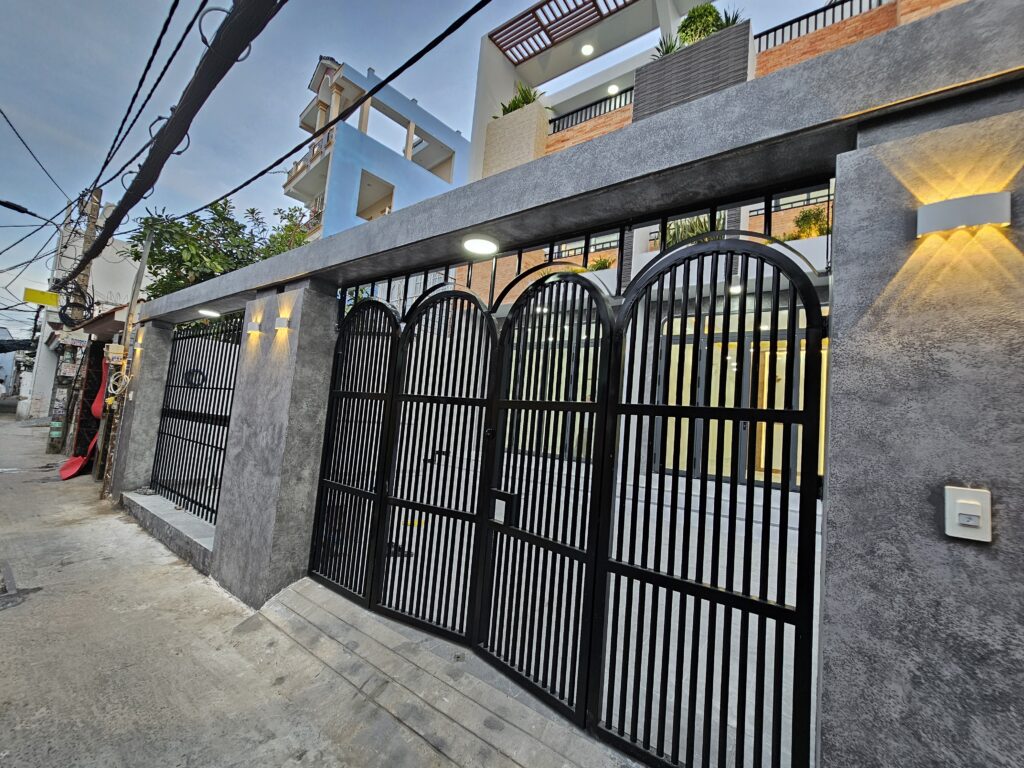 Cổng sắt