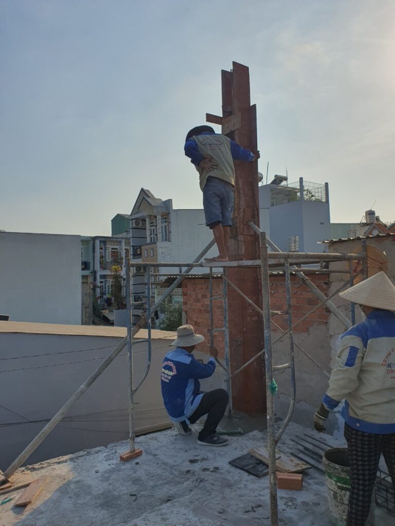 Đóng cốp pha cột