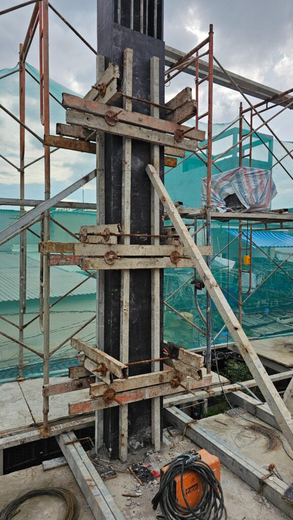 Đóng cốp pha cột