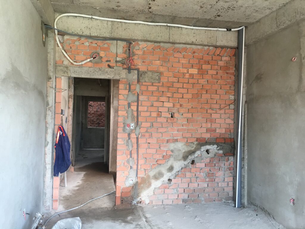 Lắp đặt đường điện âm tường
