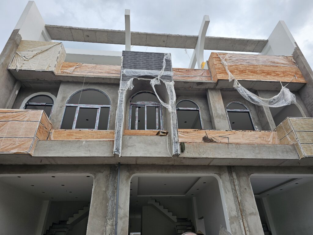 Ốp vật liệu mặt tiền