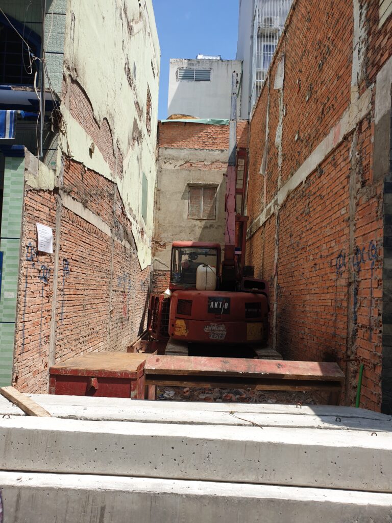 Quy trình thi công nhà phố khảo sát hiện trạng và chuẩn bị mặt bằng xây dựng