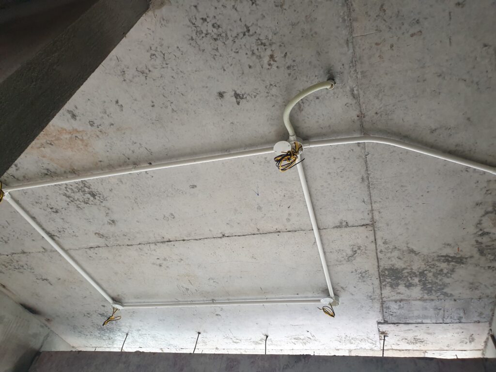 Lắp đặt hệ thống điện