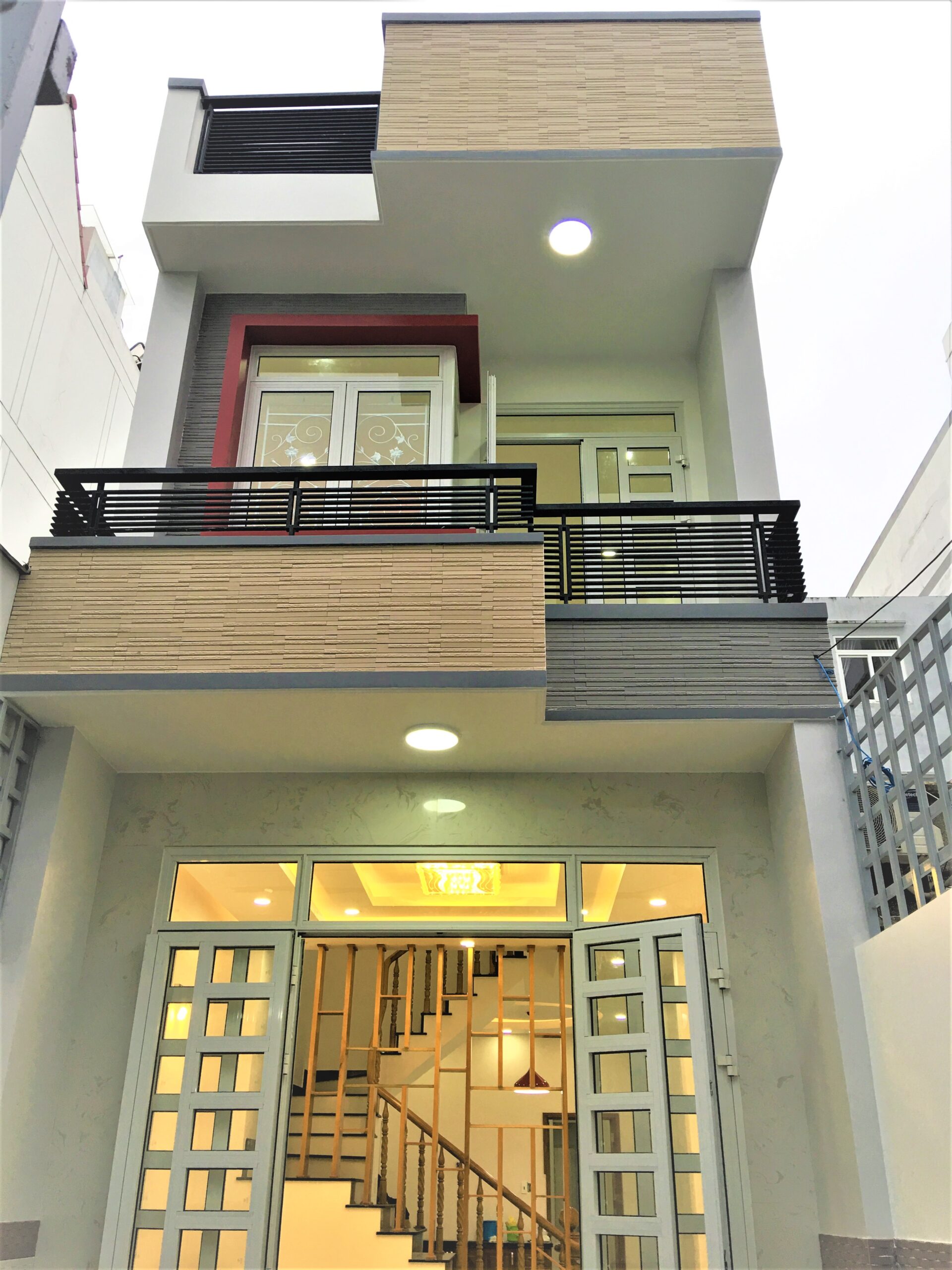 Mặt tiền nhà cô Thu