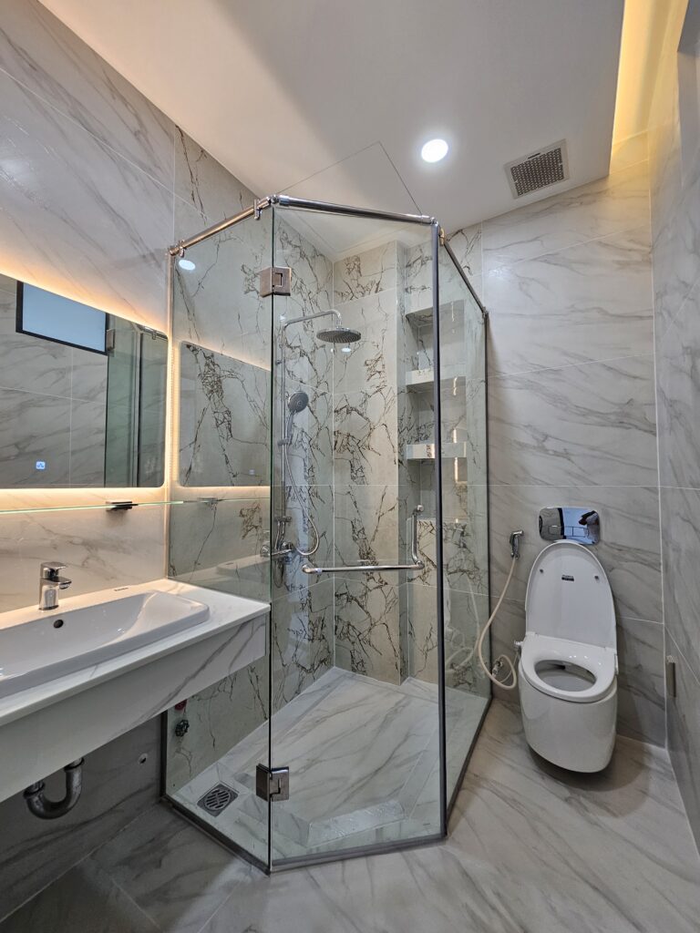 Nhà vệ sinh hoàn thiện