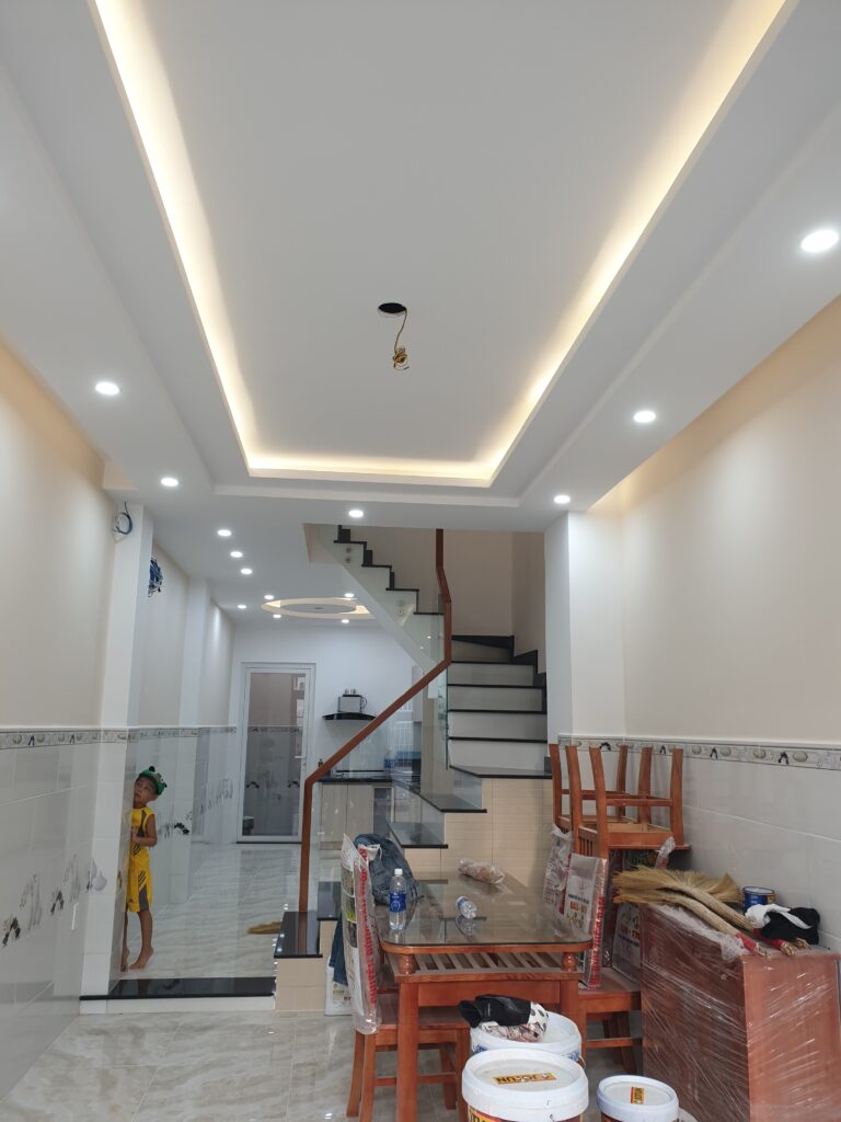 Phòng khách nhìn từ ngoài vào nhà