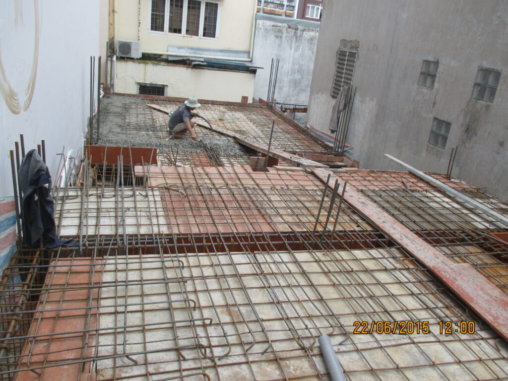 Xây nhà trọn gói chuẩn bị đổ bê tông sàn nhà