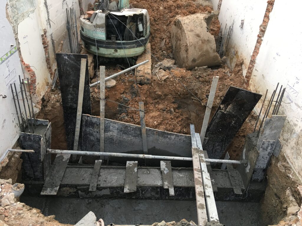 Thi công móng băng