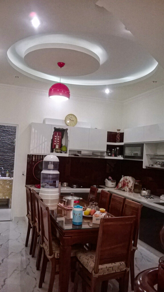 Thi công nhà phố 4 tầng khu vực bếp và phòng ăn hoàn thiện