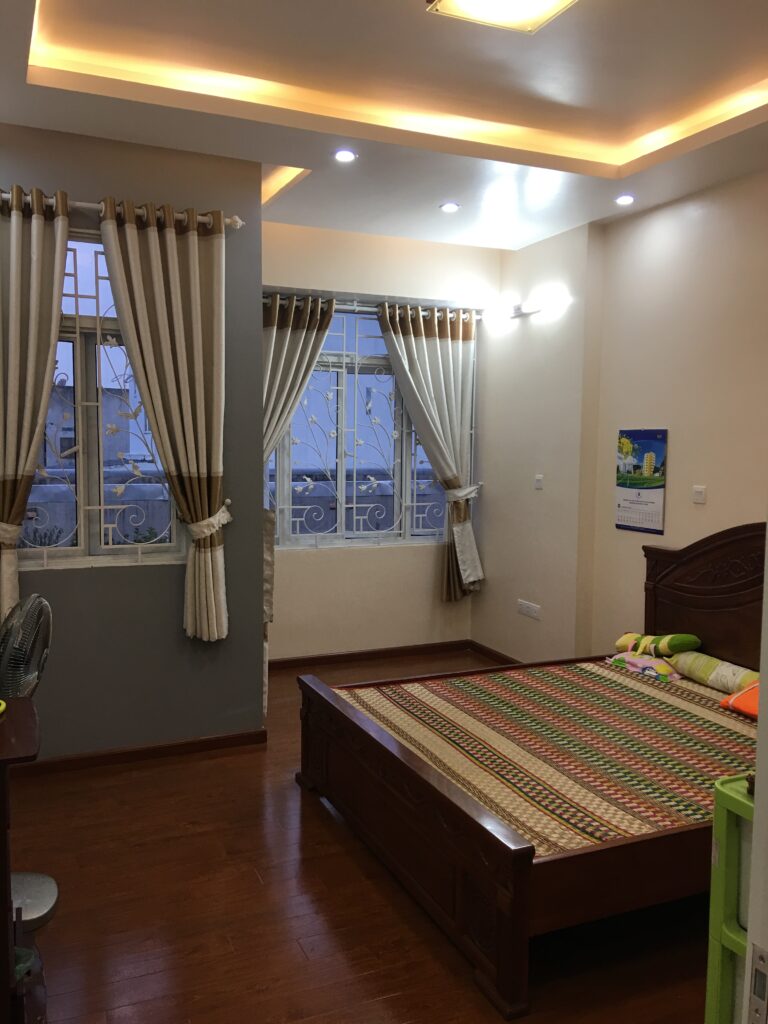 Thi công nhà phố trọn gói hoàn thiện phòng ngủ hiện đại, ấm cúng