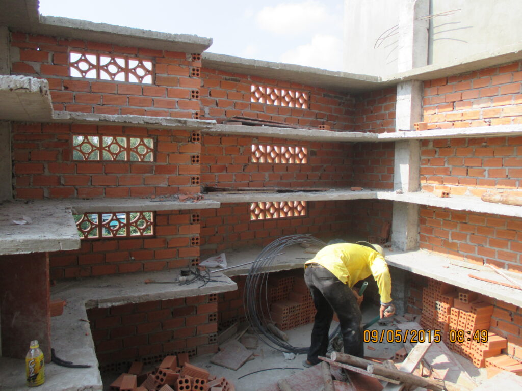 Xây bồn cây trên sân thượng