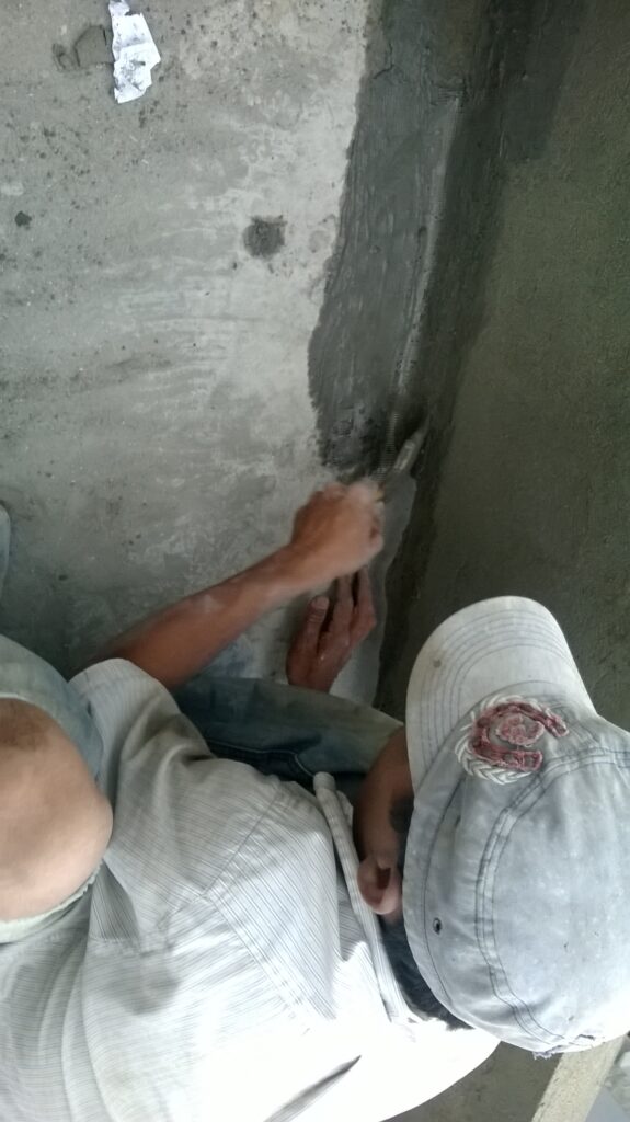 Thi công nhà phố 4 tầng xử lý chống thấm sân thượng