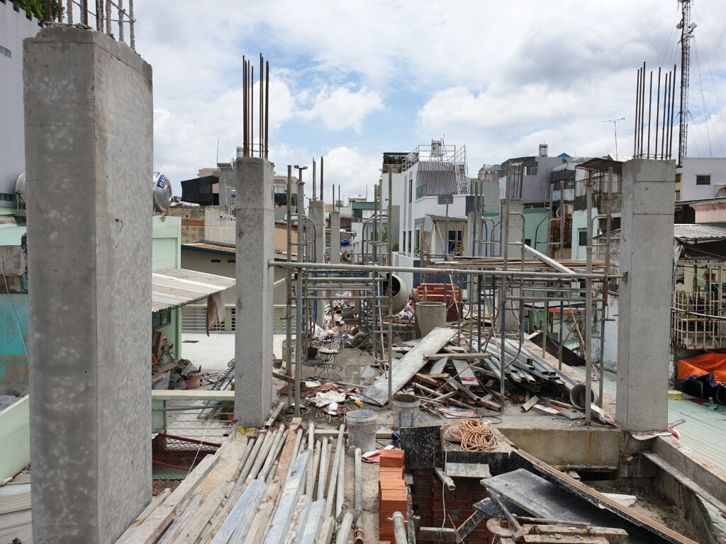 Đổ bê tông cột
