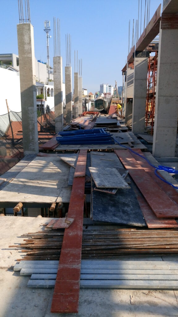 Đổ bê tông cột