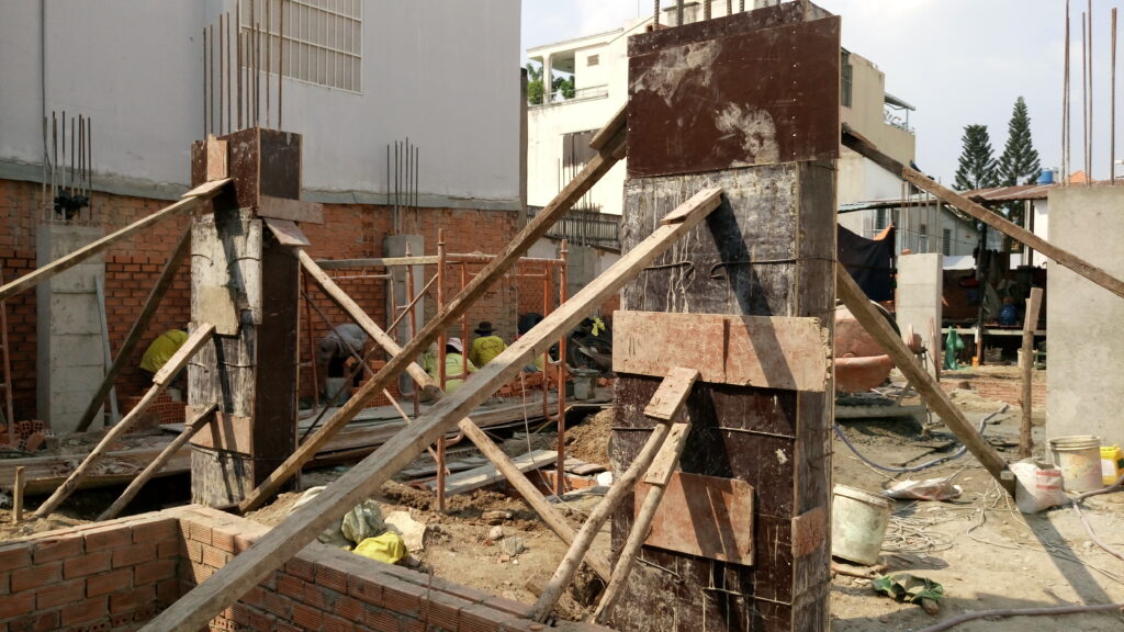 Đóng cốp pha cột