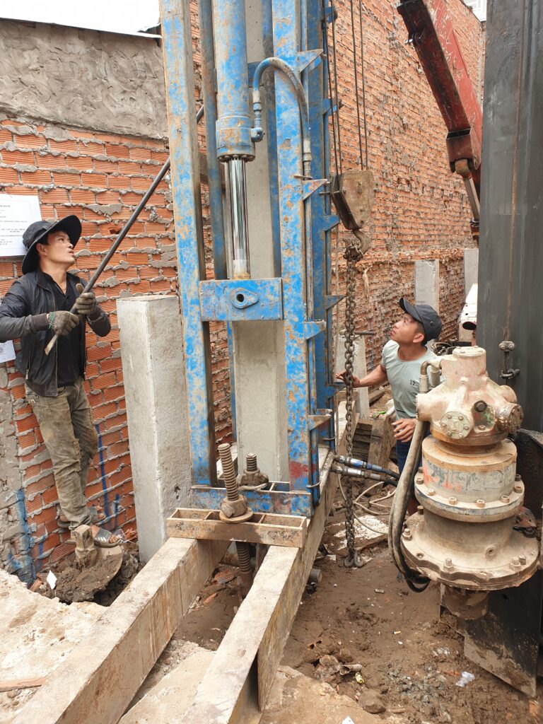 Thi công ép cọc
