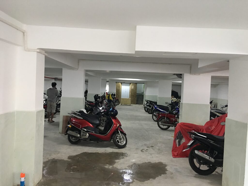 Hầm xe