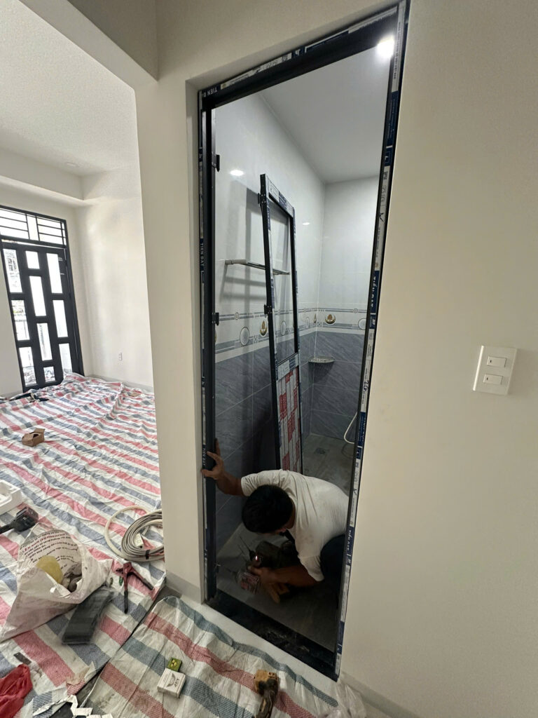 Lắp cửa nhôm