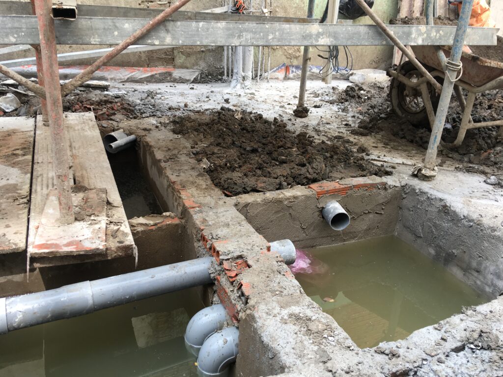 Đường ống thoát nước âm trệt