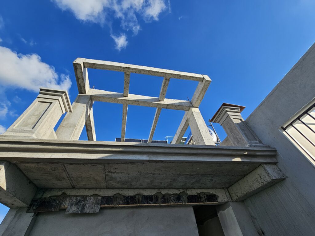 Phào chỉ căn hộ dịch vụ nhà anh Tấn