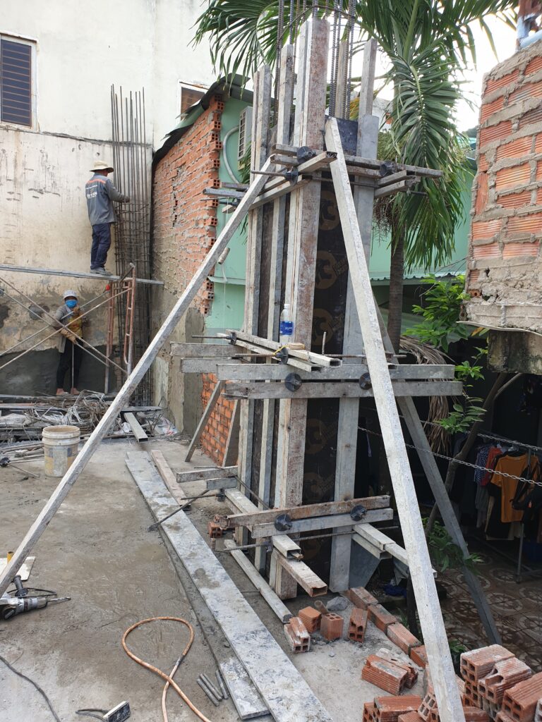 Thi công cốp pha cột