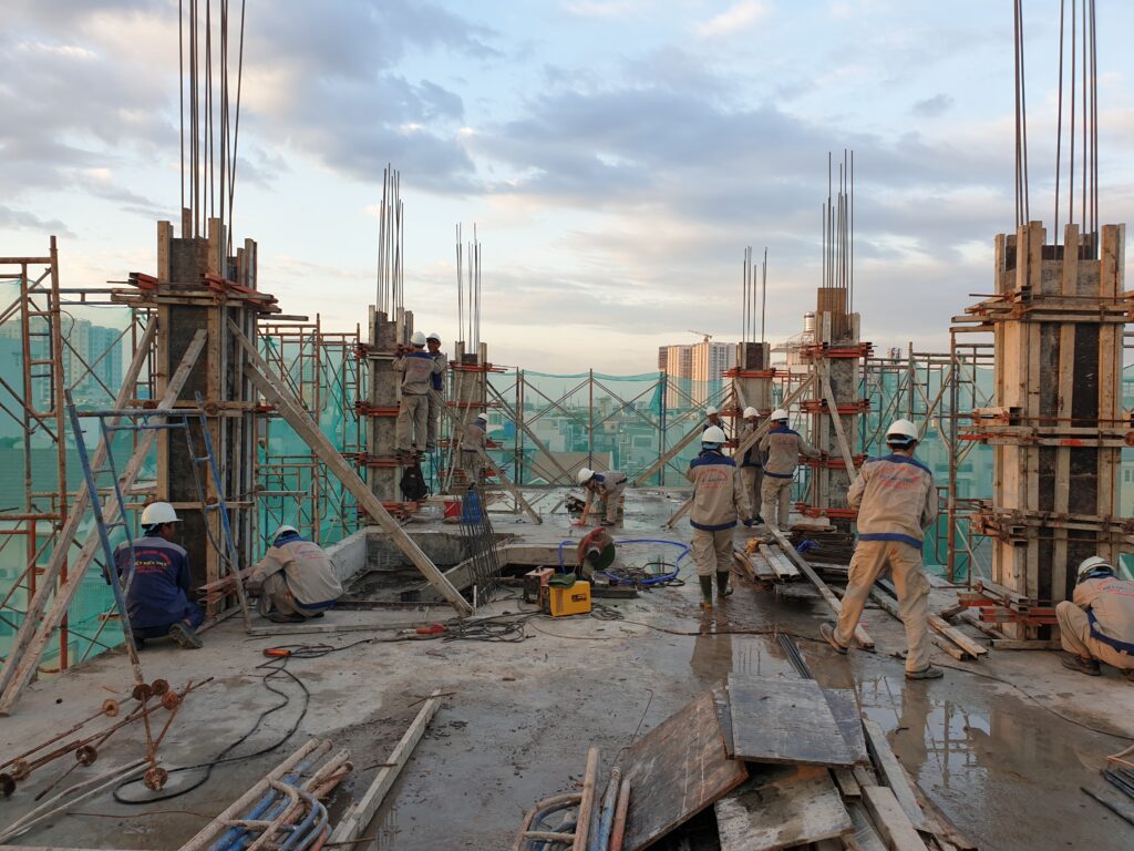 Thi công cốp pha cột