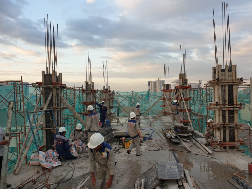 Thi công cốp pha cột