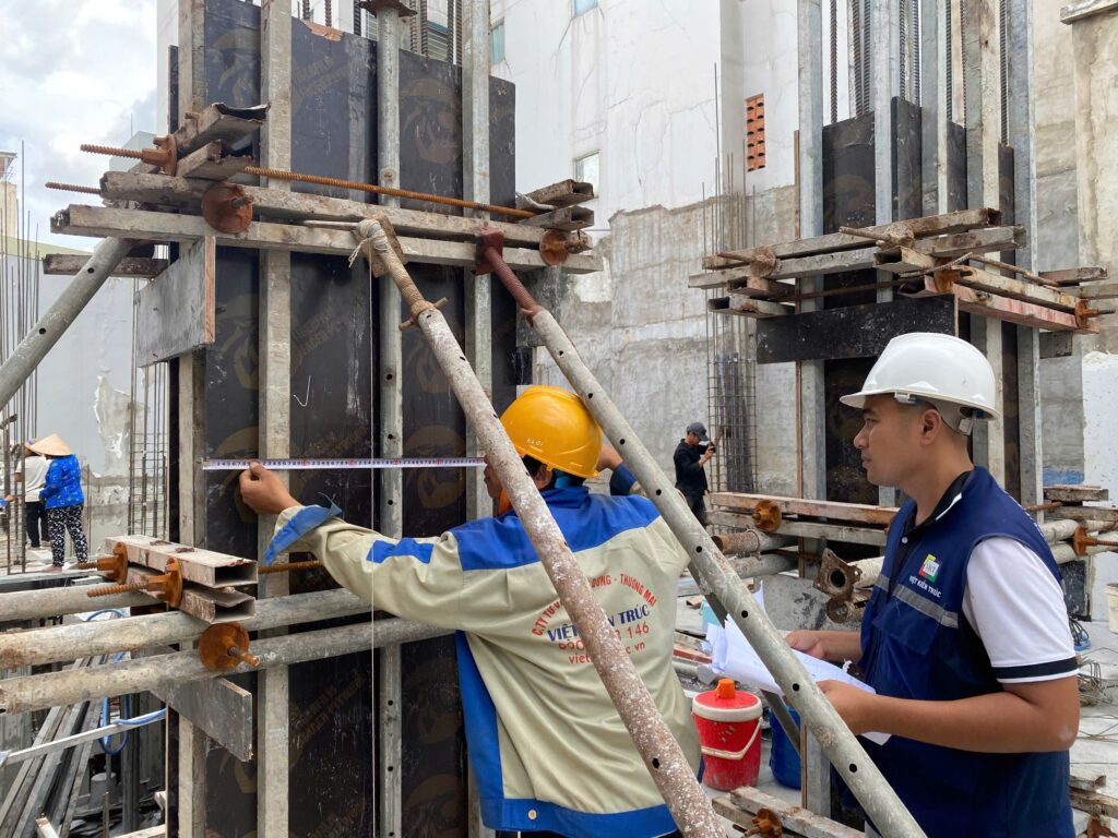Thi công cốp pha cột