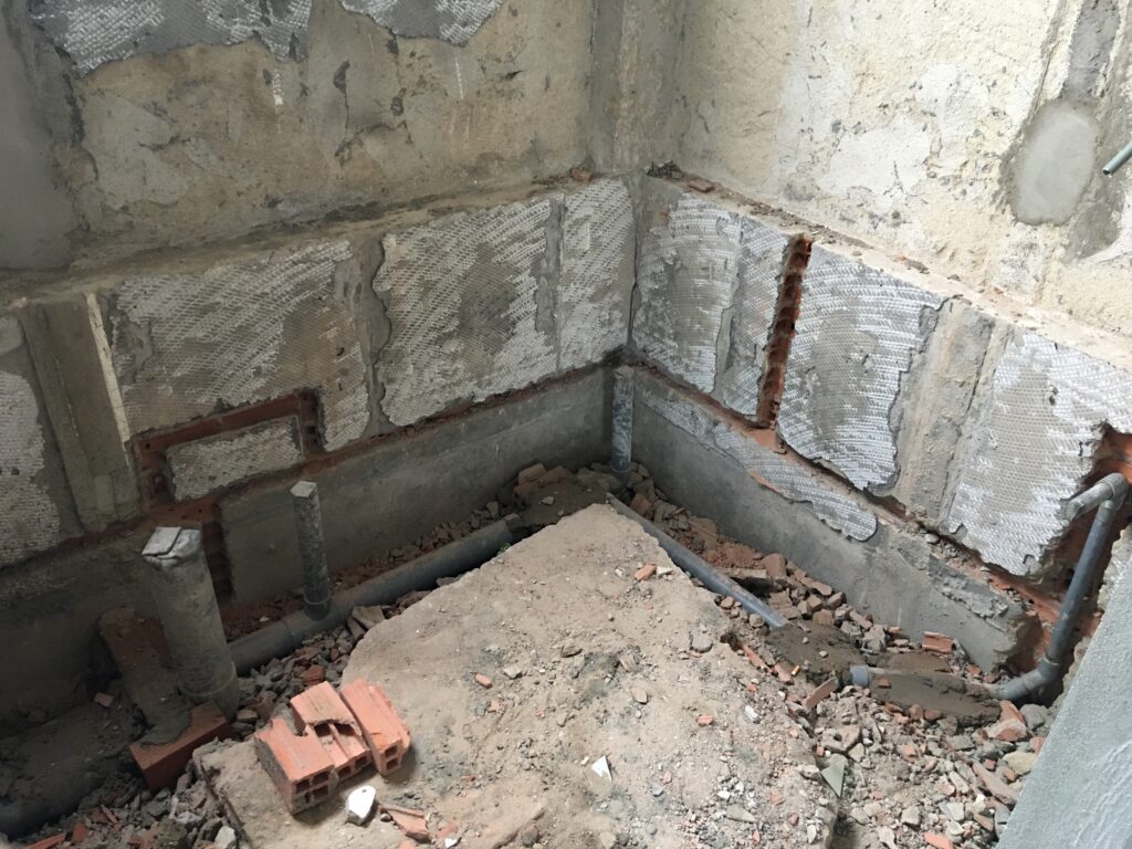 Thi công ống nước tầng trên