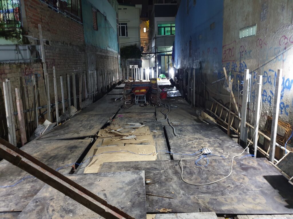 Thi công sàn tầng trệt