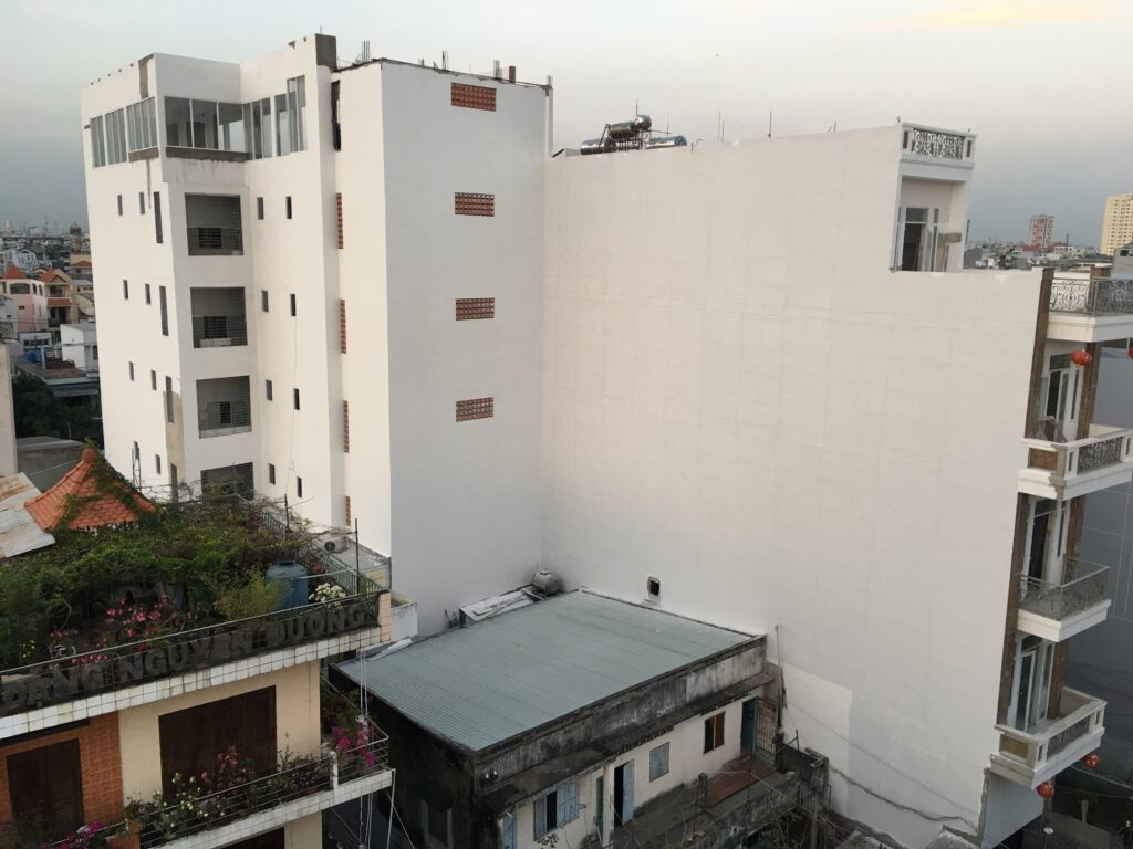 Toàn cảnh công trình nhà anh Tấn nhìn từ xa