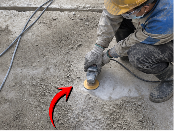 Xử lý bề mặt chân tường