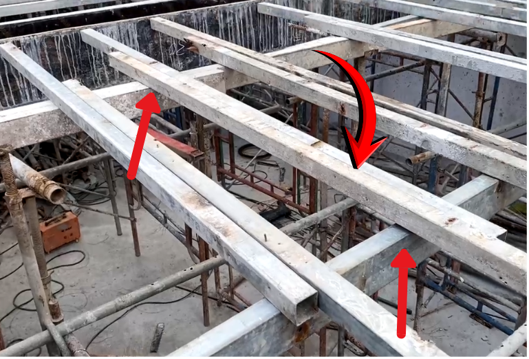 Đoạn nối xà gồ và phải tựa lên 2 điểm