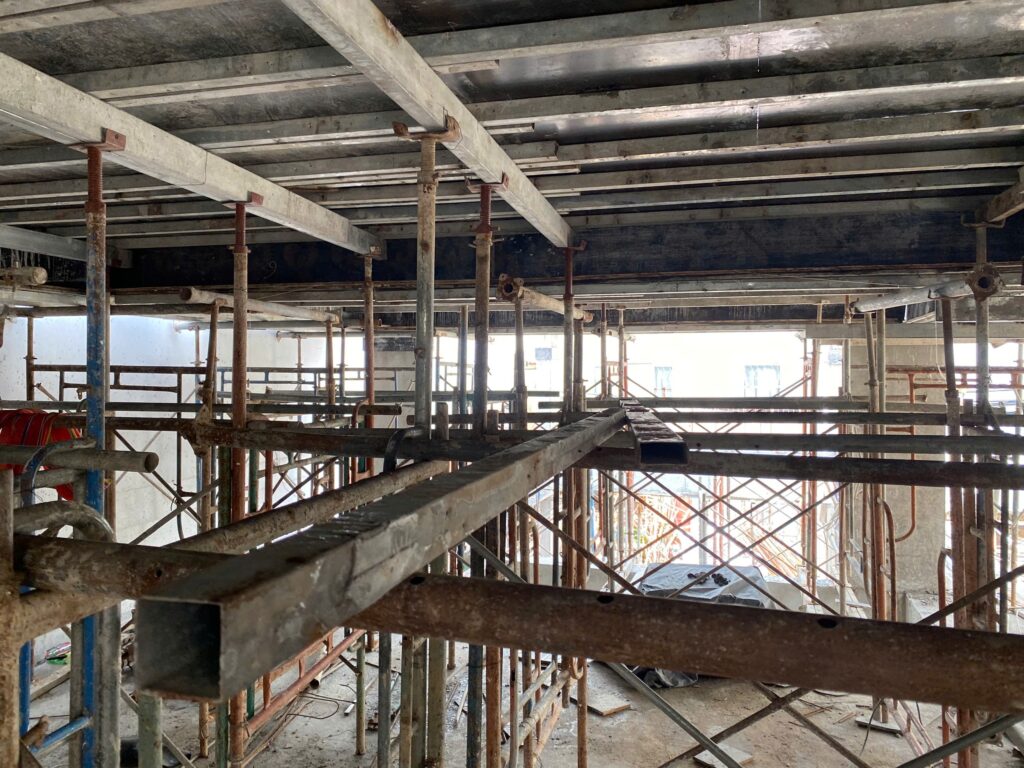 Giám sát kiểm tra hệ chống, giàn giáo