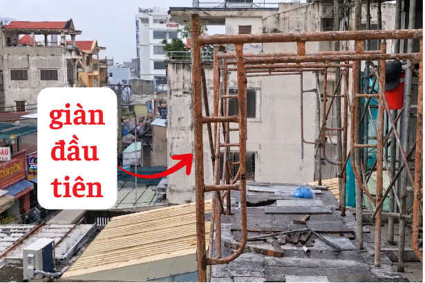 Lắp tầng giàn giáo đầu tiên
