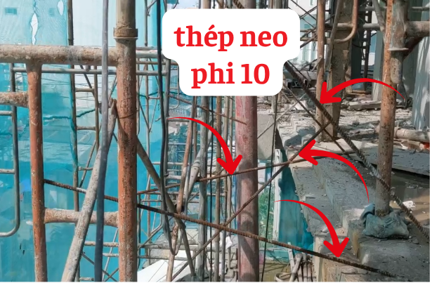 Neo giàn giáo vào sàn bê tông