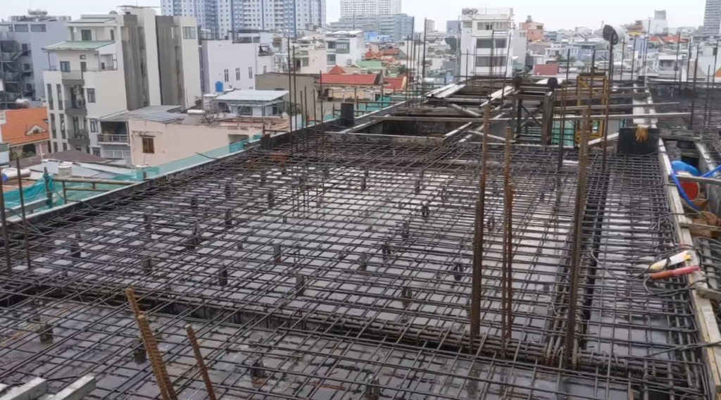 Sàn thép tầng mái